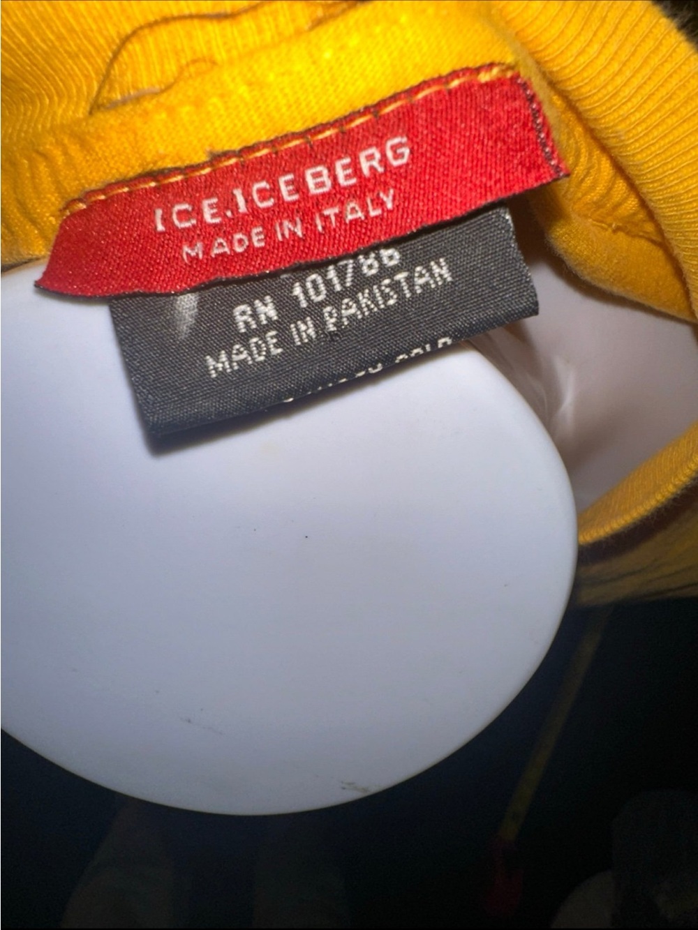 Ice Iceberg Yellow Looney Tunes 'That's All Folks' Graphic Tee